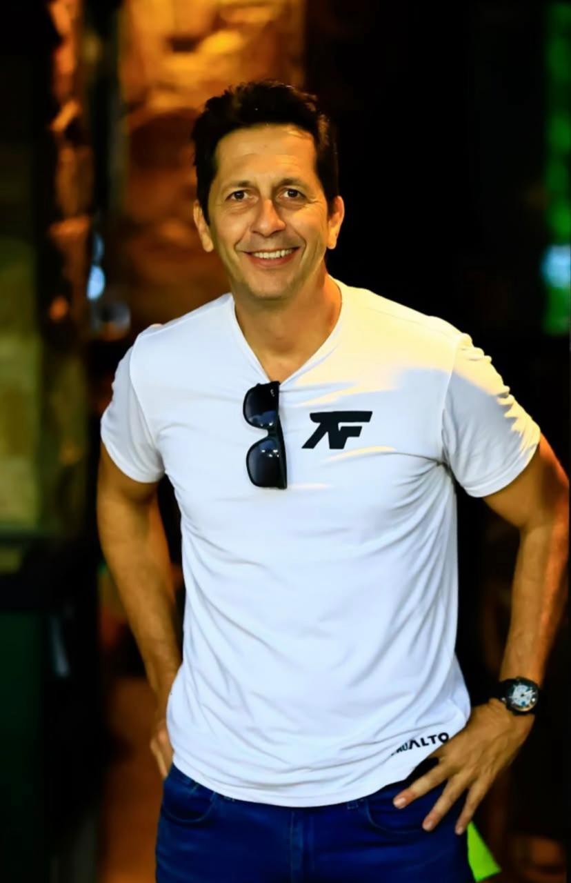 Adriano Ferreira